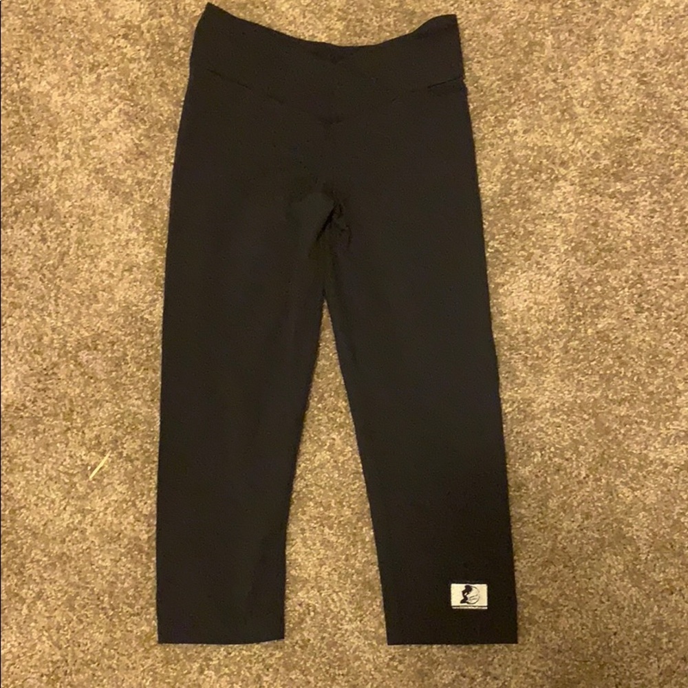 Celestial Bodiez booty scrunch cropped leggings